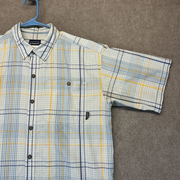 Patagonia Shirt Men's Medium Short Sleeve Button Up Blue Plaid Seersucker Light - Picture 1 of 9